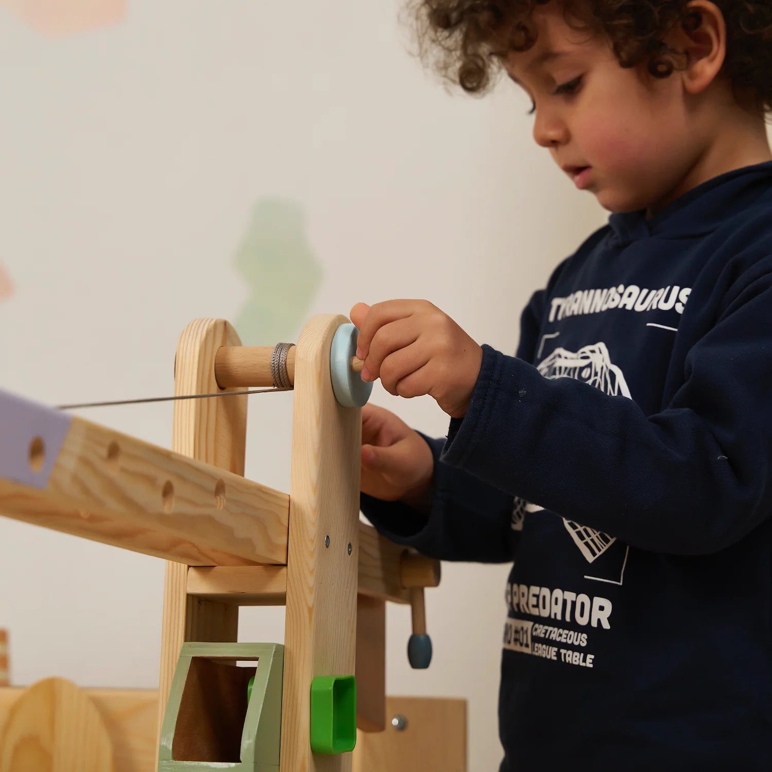 360° Dönebilen Ahşap Vinç Oyuncak (Pastel)