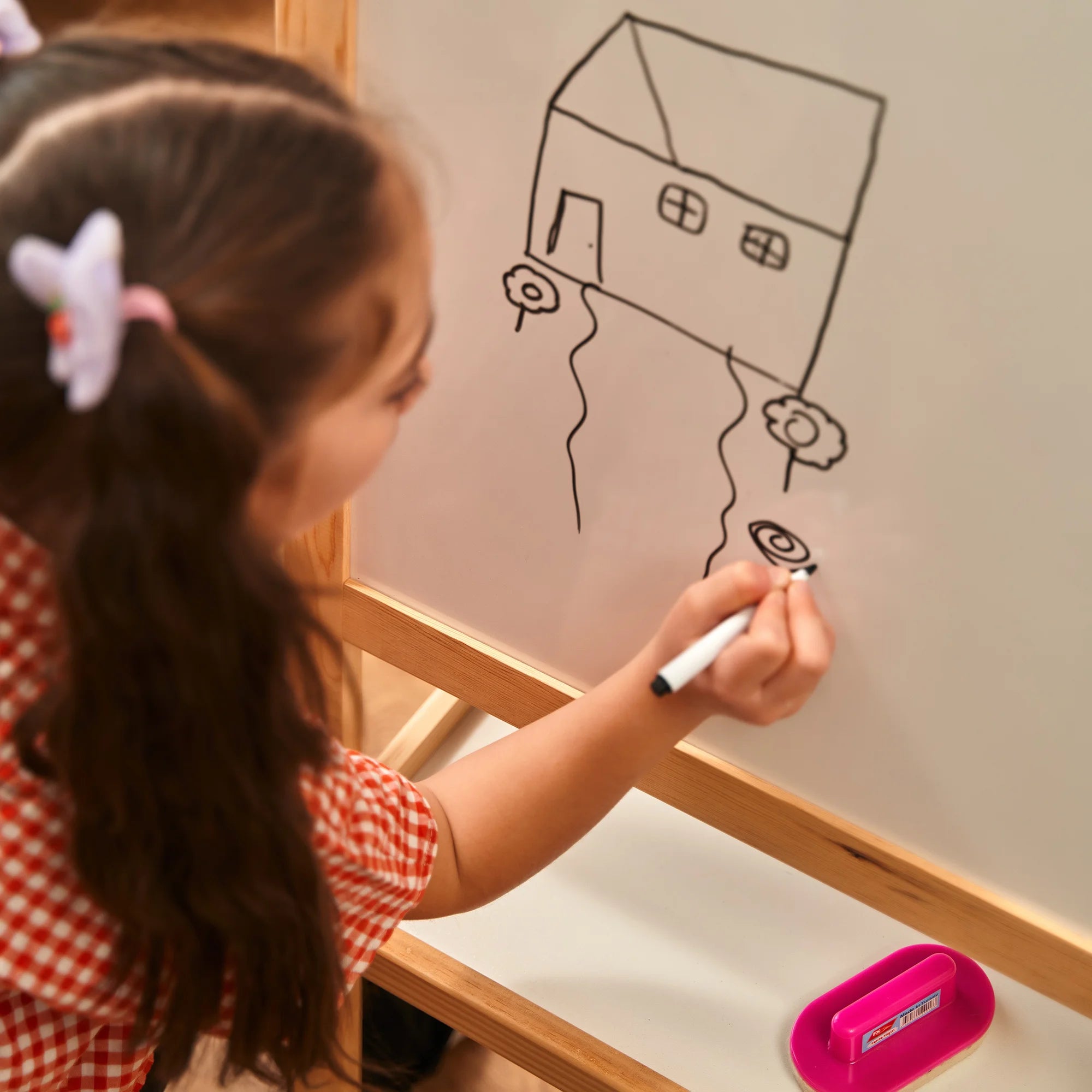 Çift Taraflı Ayaklı Ahşap Yazı Tahtası