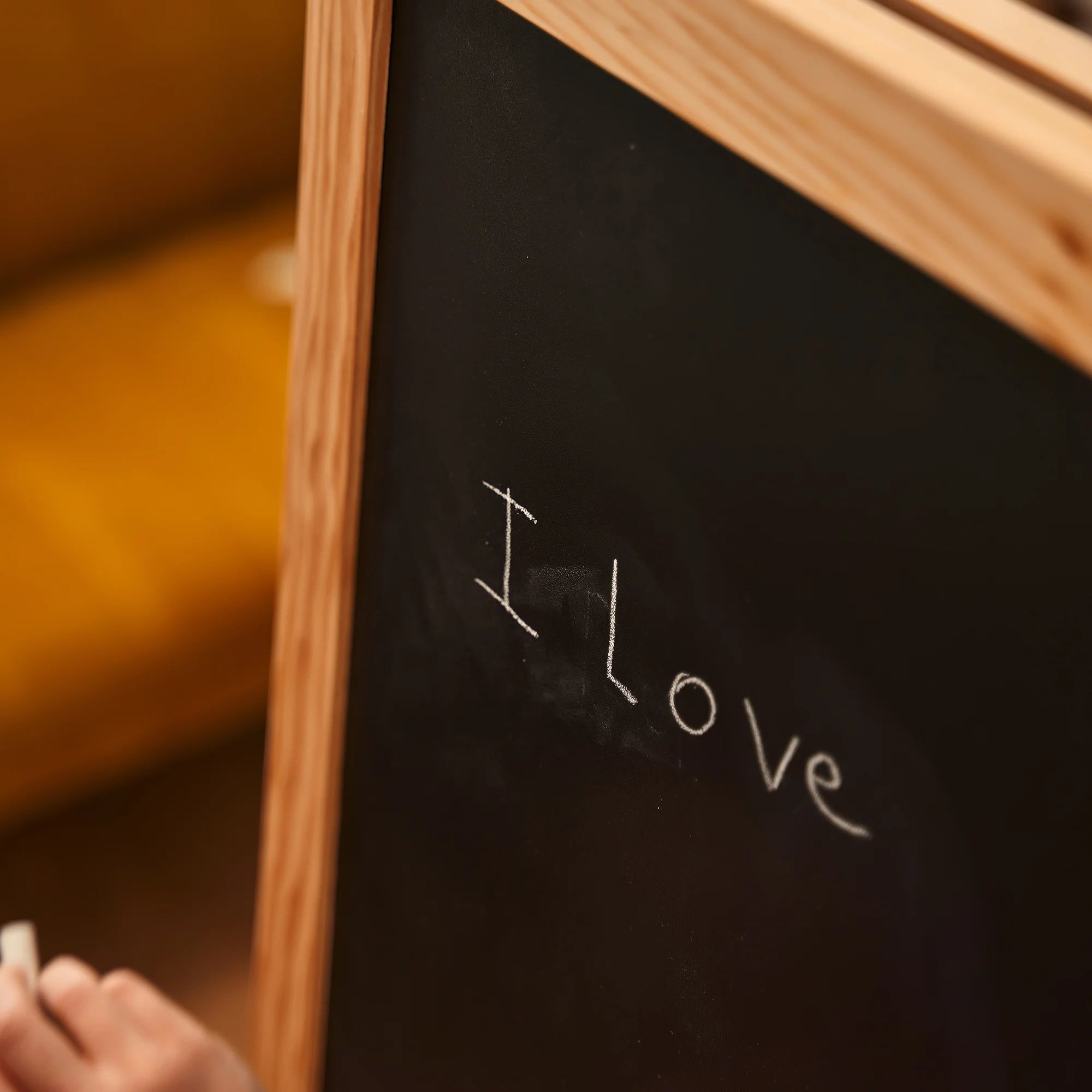 Çift Taraflı Ayaklı Ahşap Yazı Tahtası