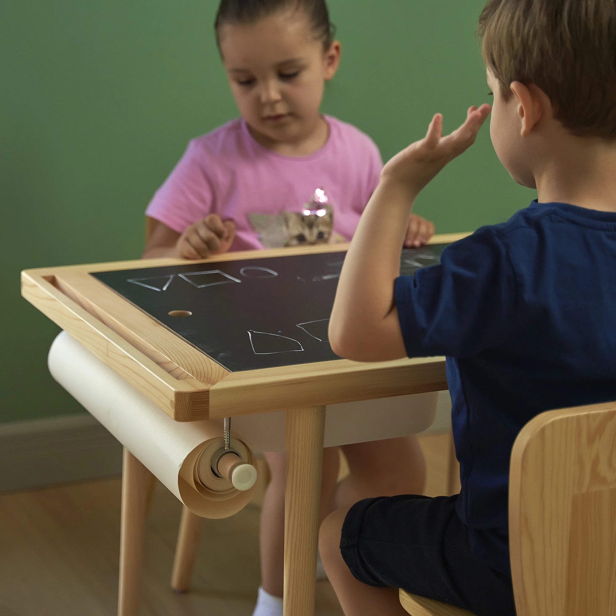 Montessori Ahşap Aktivite Masası – Çam Ağacı