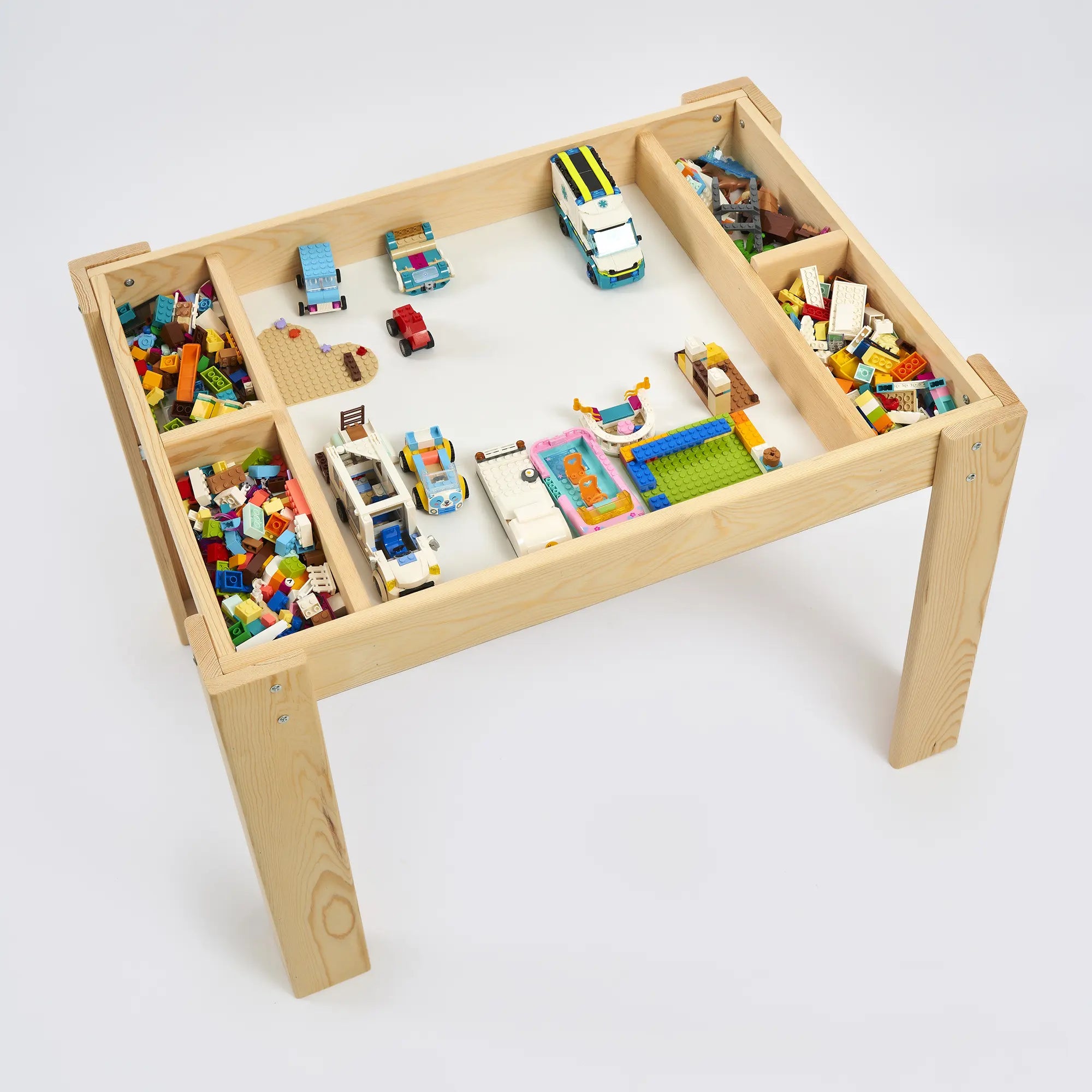 Kapaklı Montessori İnşa ve Proje Masası (Çam) – Klasik Blok Uyumlu