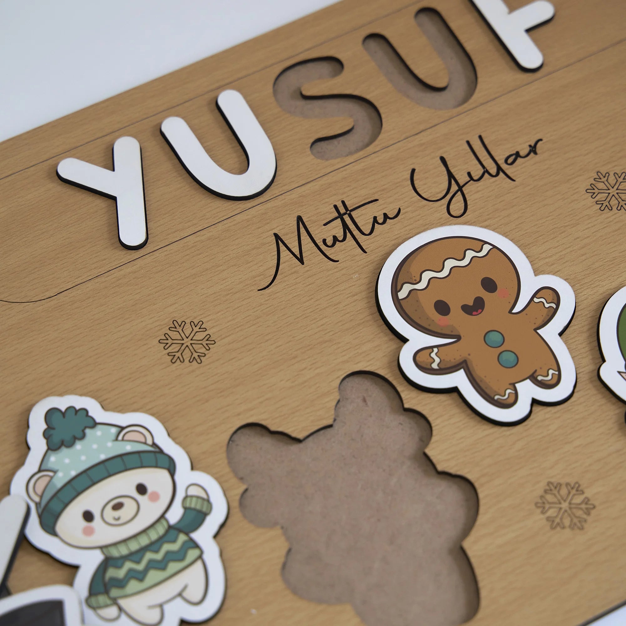 Yeni Yıl Karakterleri Puzzle (Mdf)